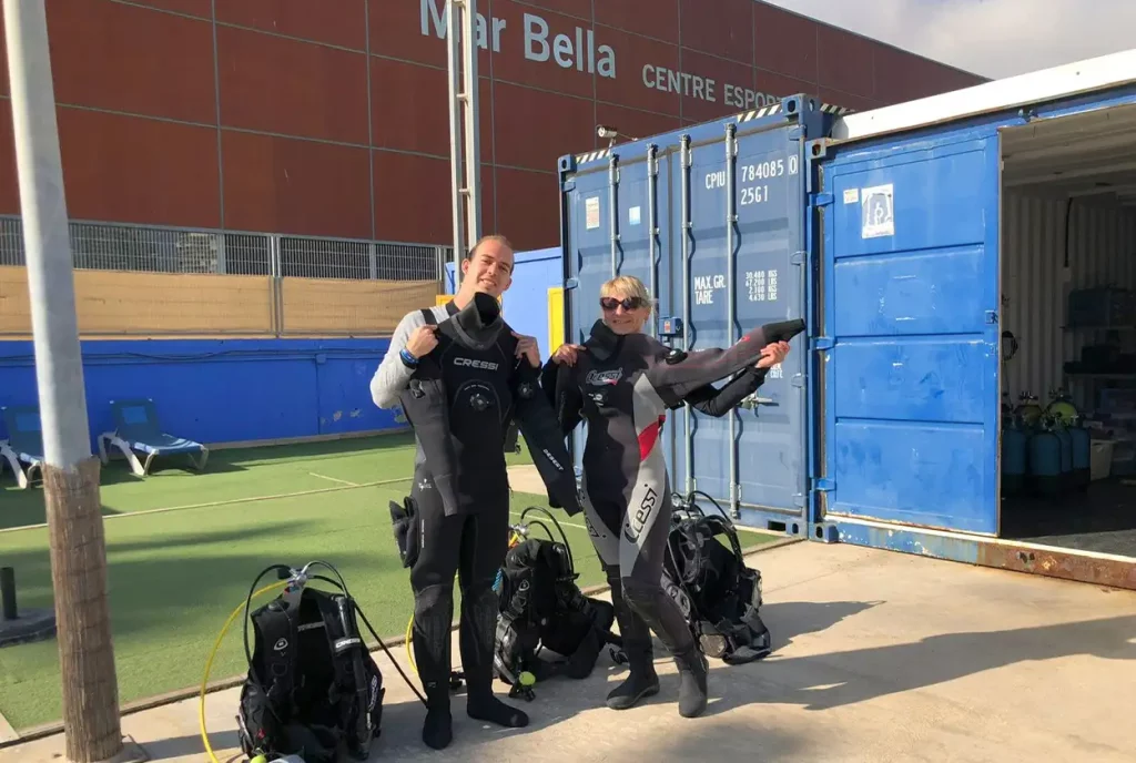 Especialidad Traje Seco en Vanas Dive